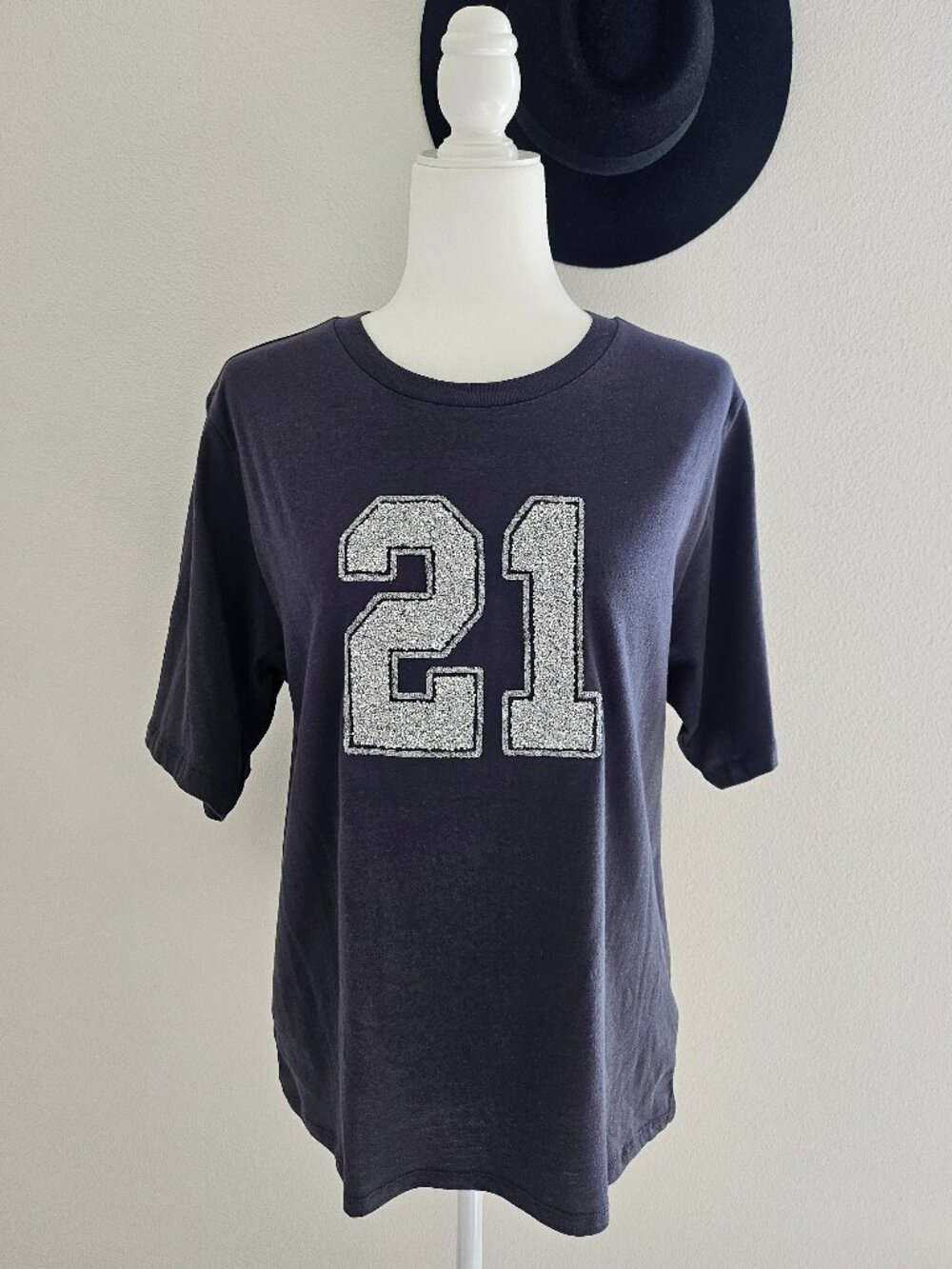 NWT H&M Divided Charcoal Grey Rhinestone "21" Graphic Tee Small
